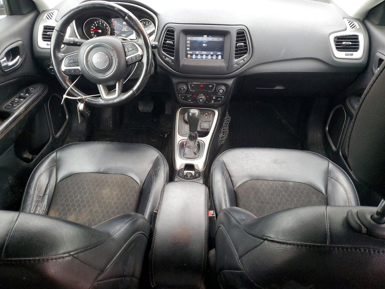 2017 JEEP COMPASS LATITUDE photo 8