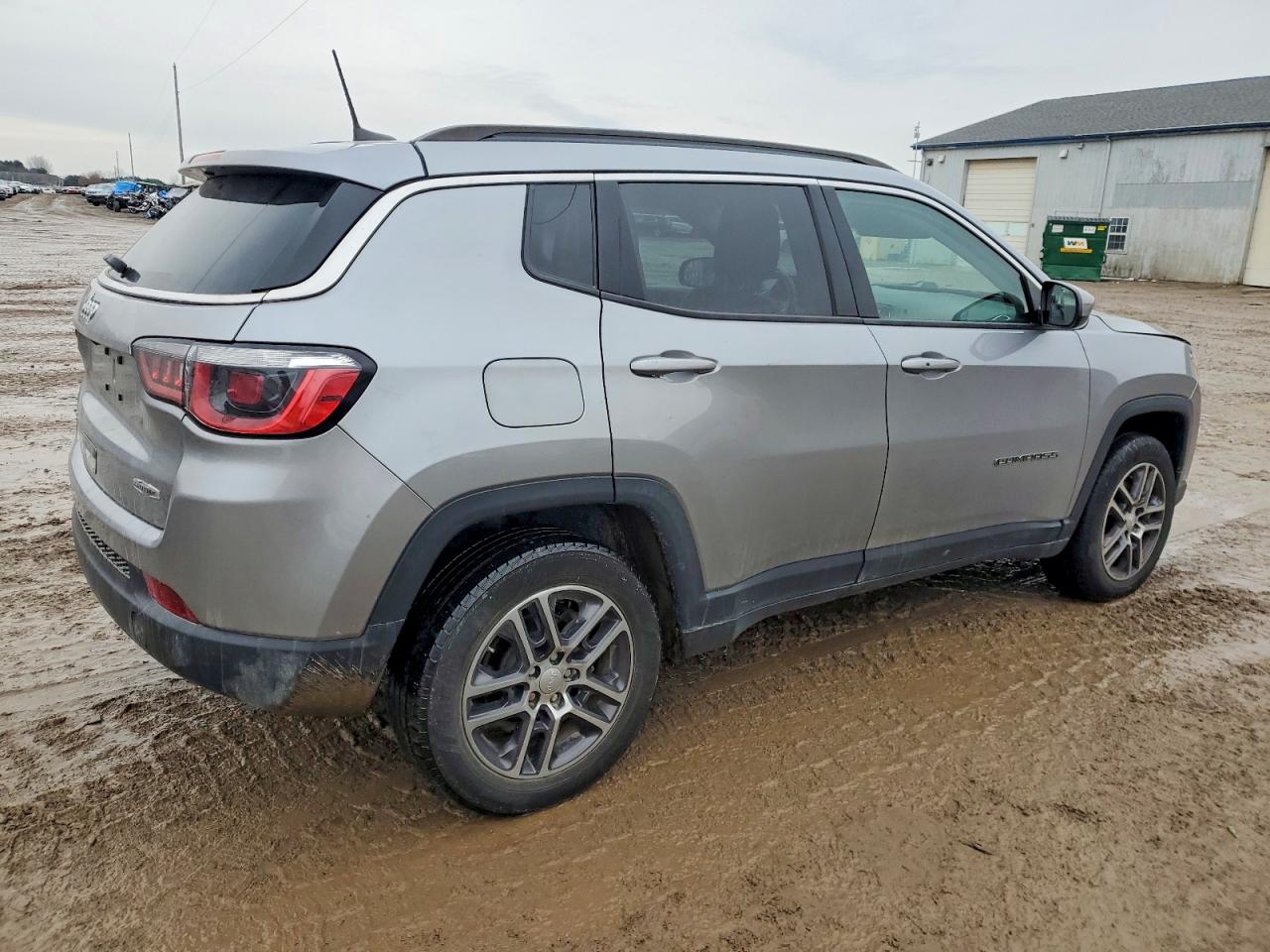 2017 JEEP COMPASS LATITUDE photo 3