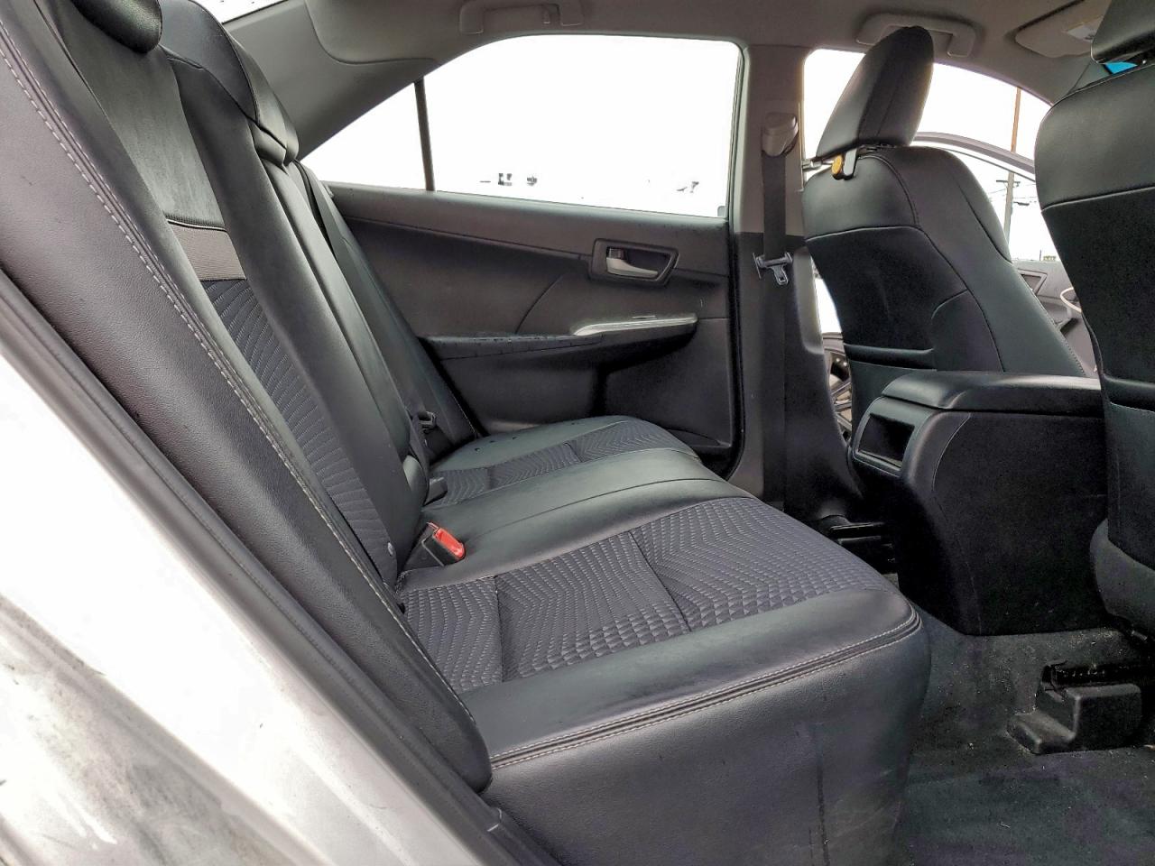 2013 TOYOTA CAMRY L photo 10