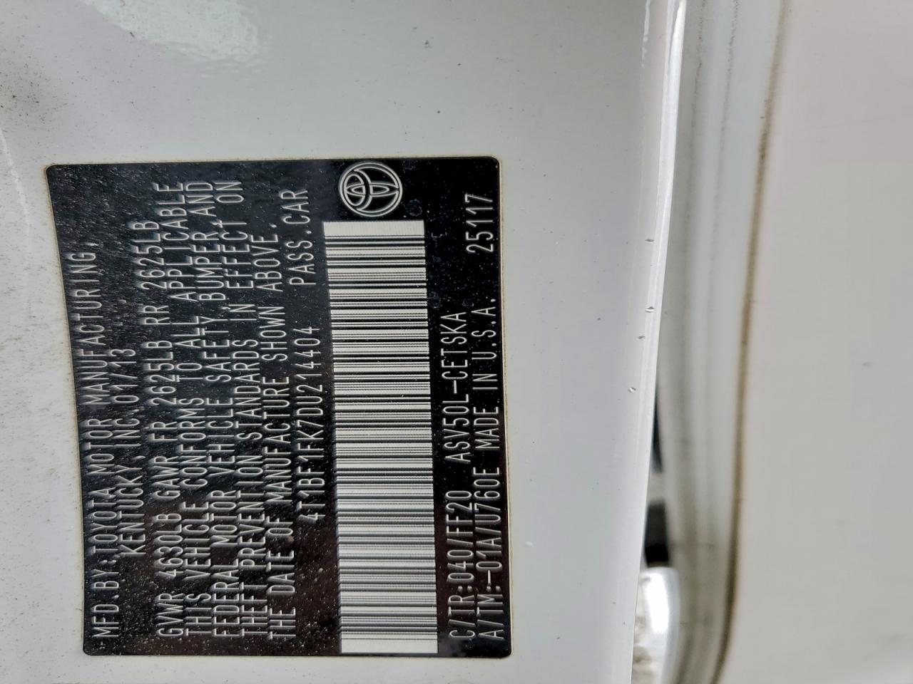 2013 TOYOTA CAMRY L photo 12