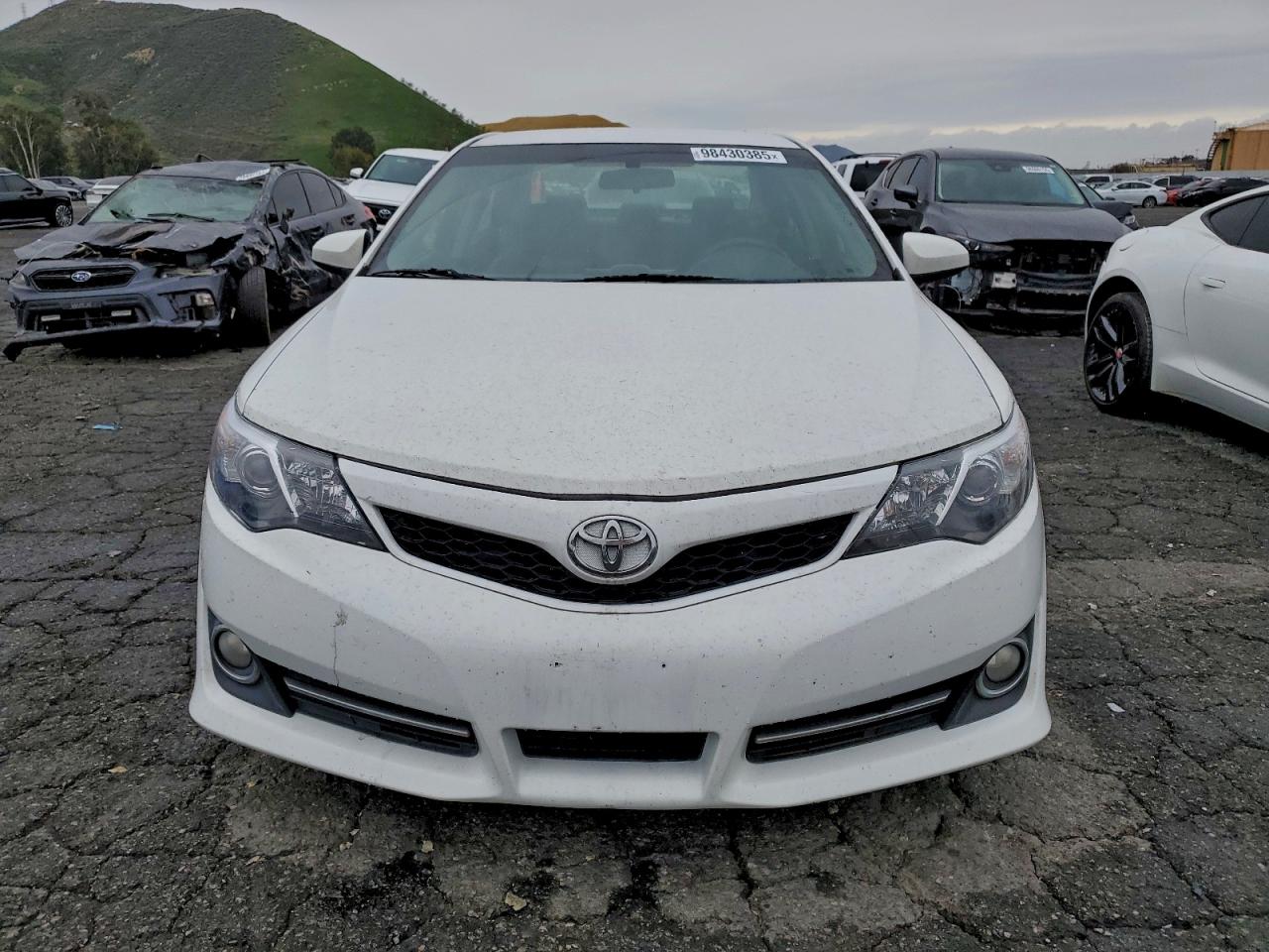 2013 TOYOTA CAMRY L photo 5