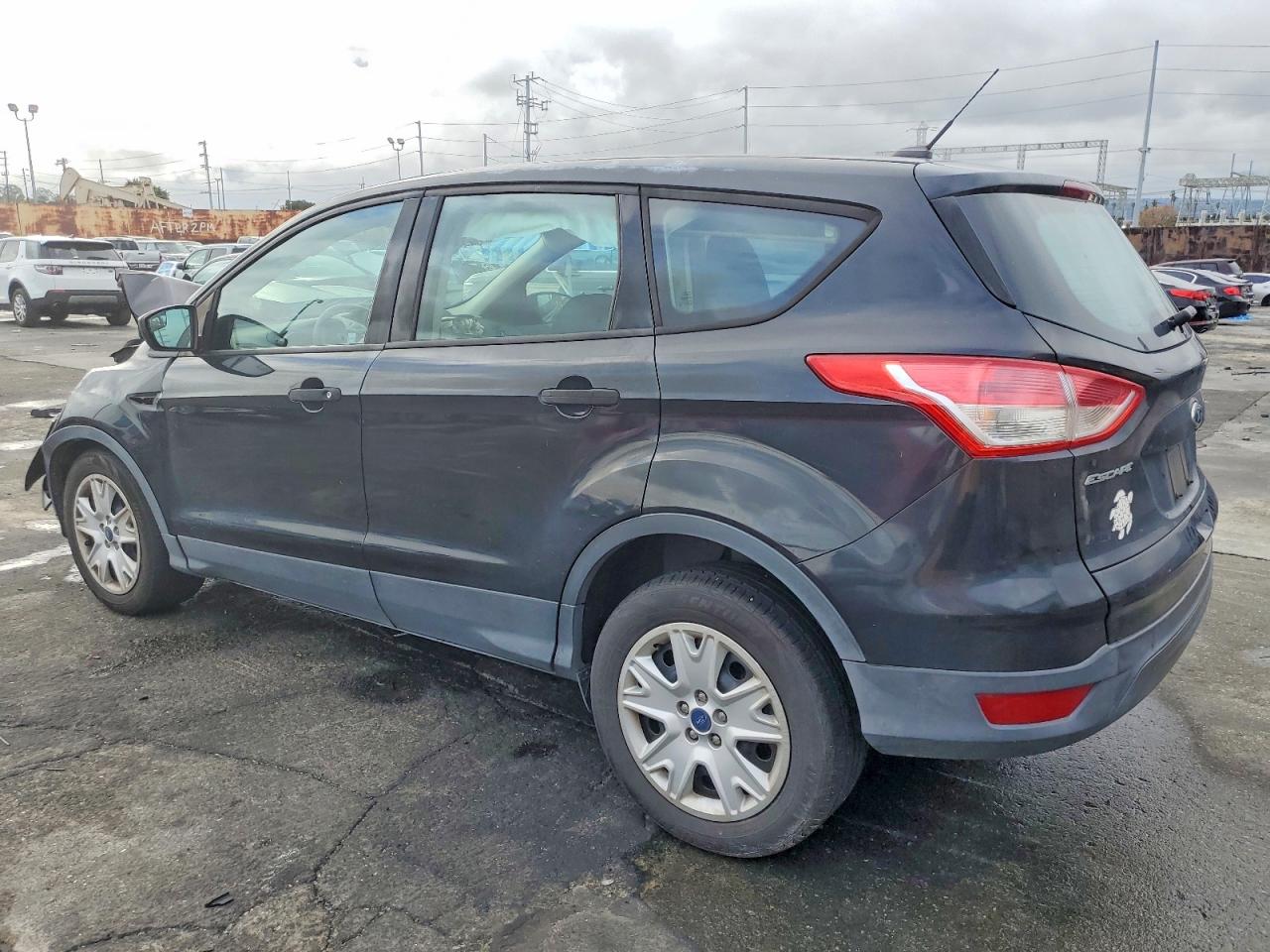 2014 FORD ESCAPE S photo 2