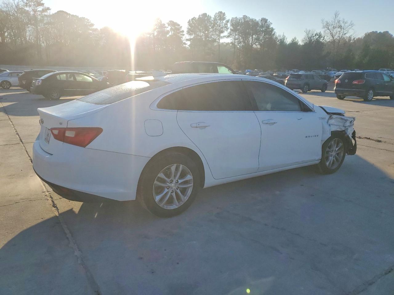2018 CHEVROLET MALIBU LT photo 3