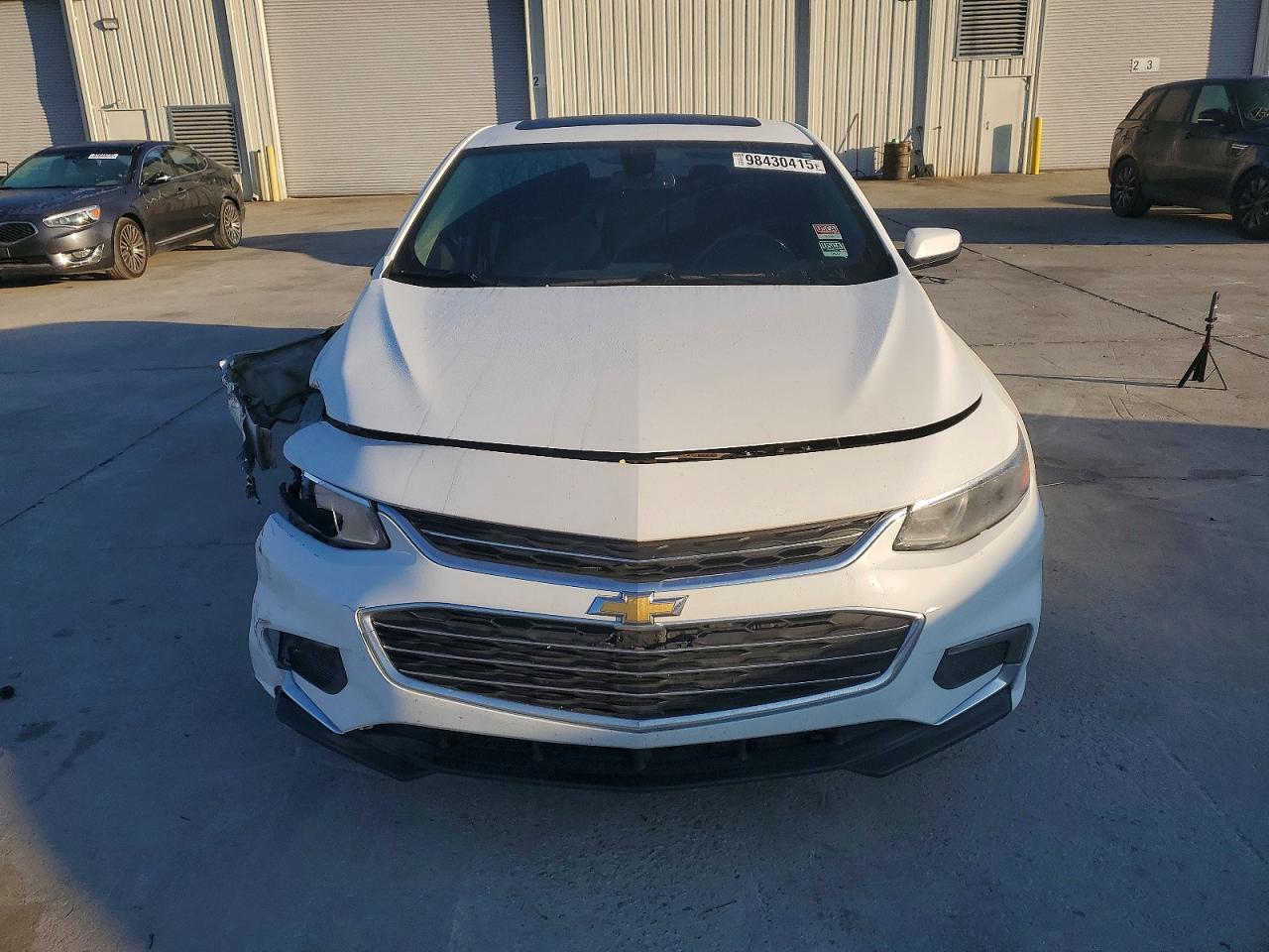 2018 CHEVROLET MALIBU LT photo 5