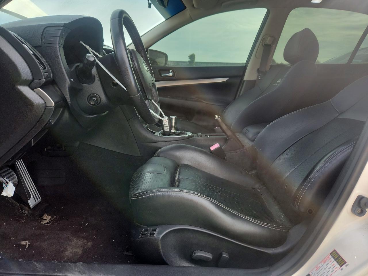 2012 INFINITI G37 BASE photo 7