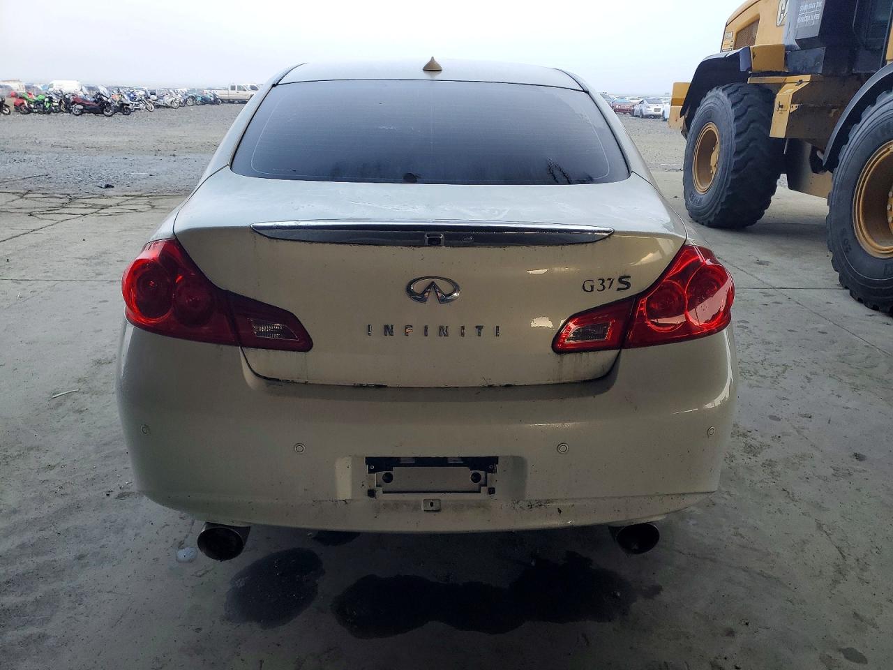 2012 INFINITI G37 BASE photo 6