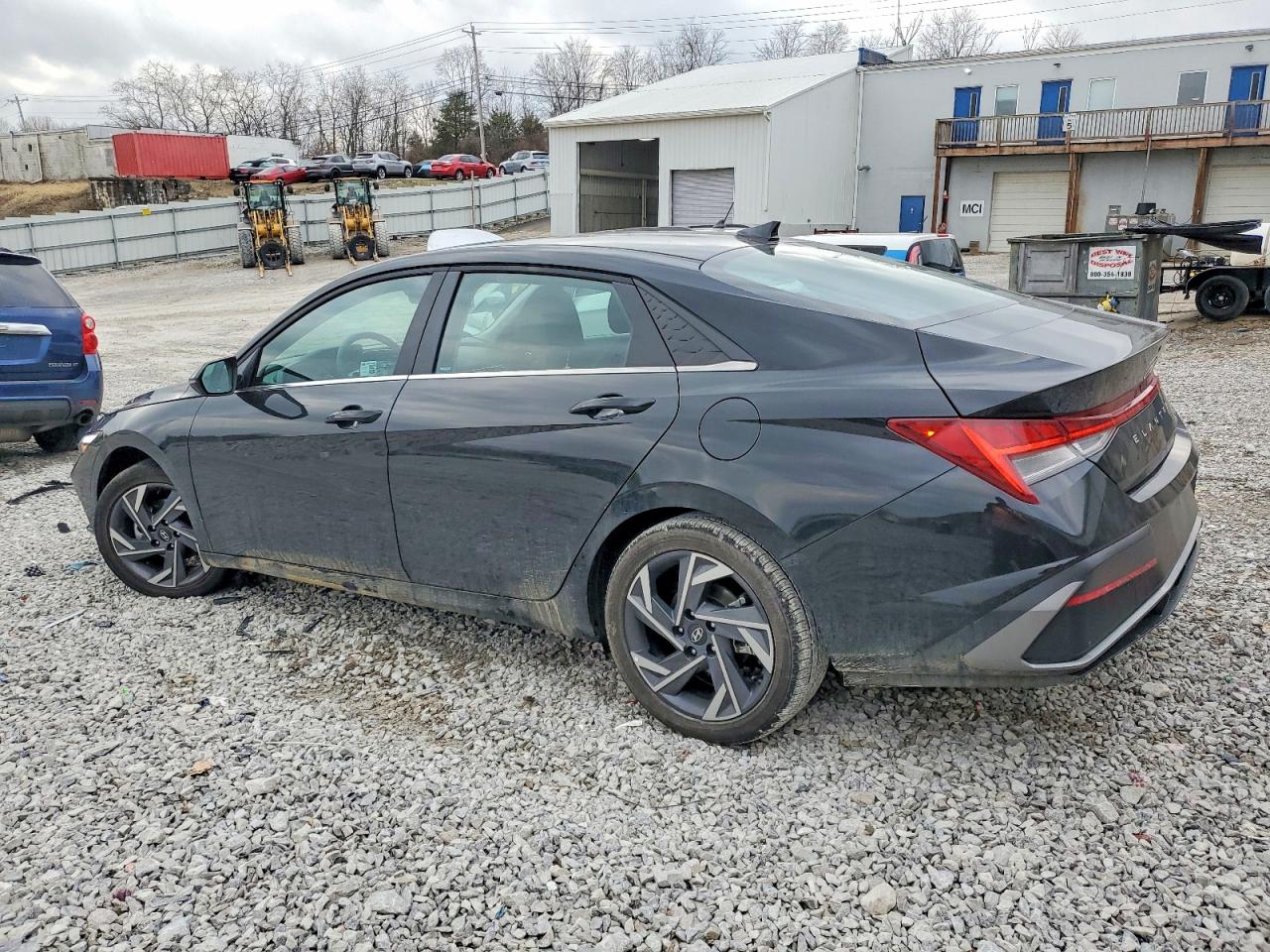 2025 HYUNDAI ELANTRA LIMITED photo 2