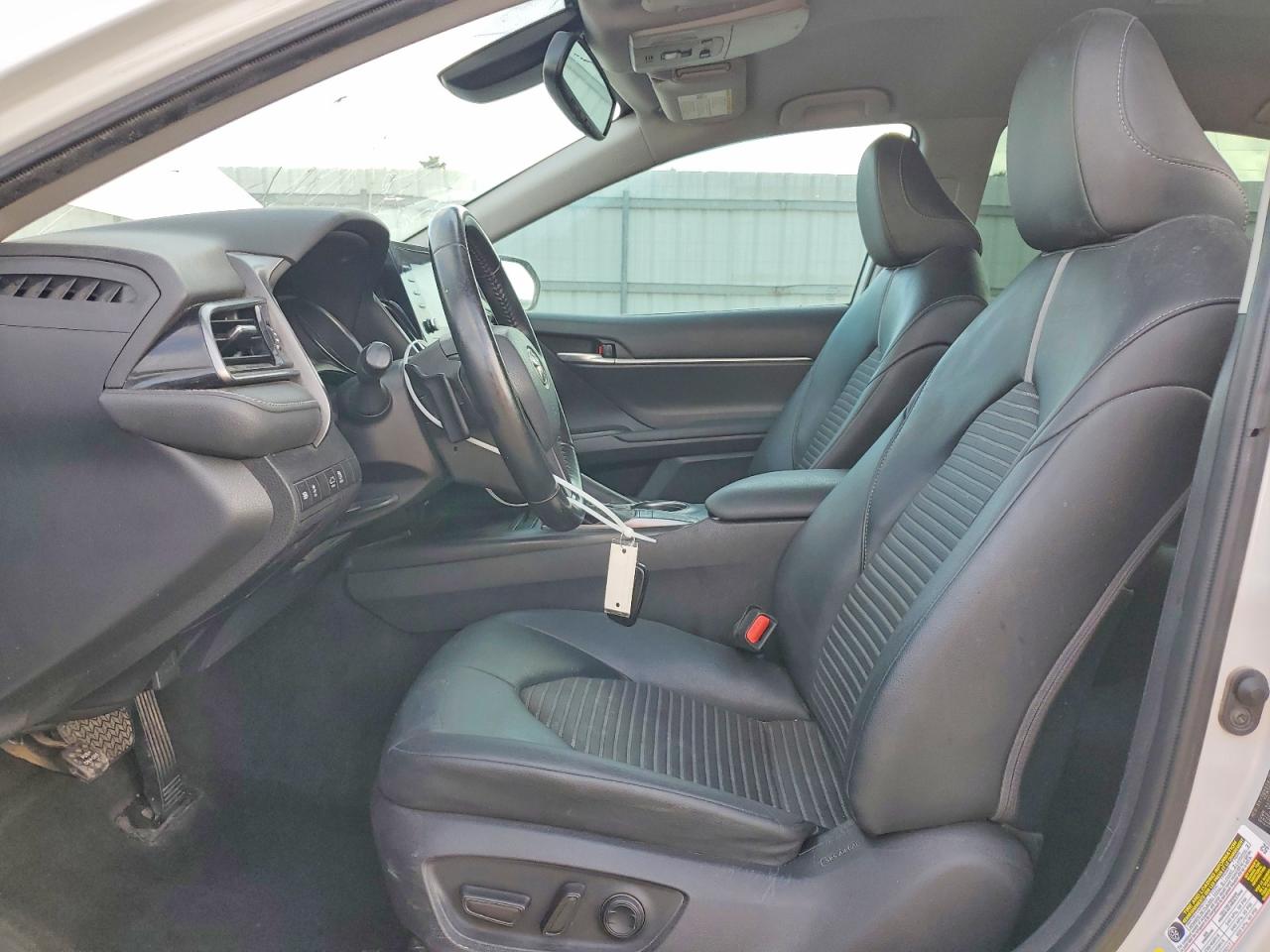 2022 TOYOTA CAMRY SE photo 7