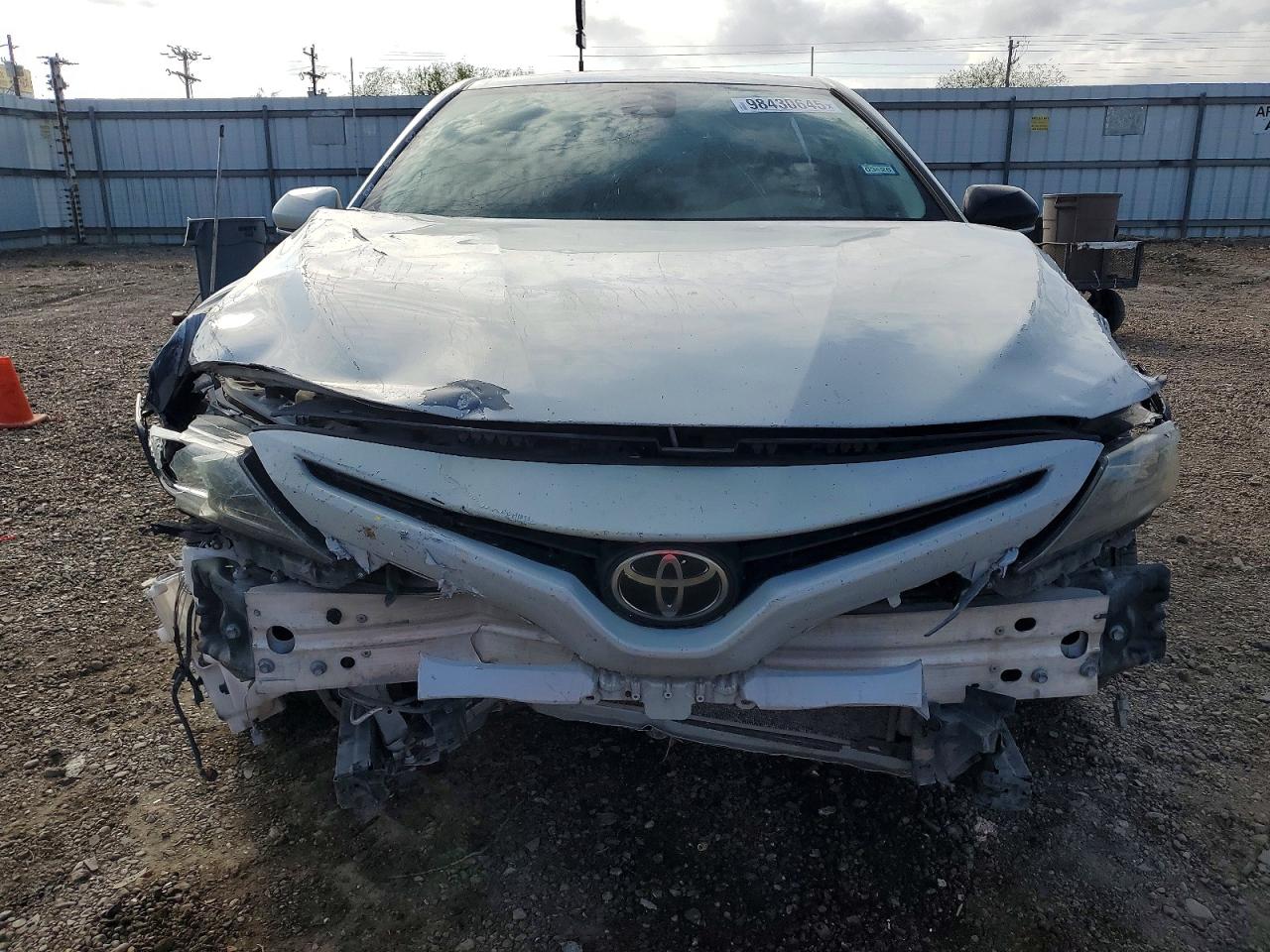 2022 TOYOTA CAMRY SE photo 5