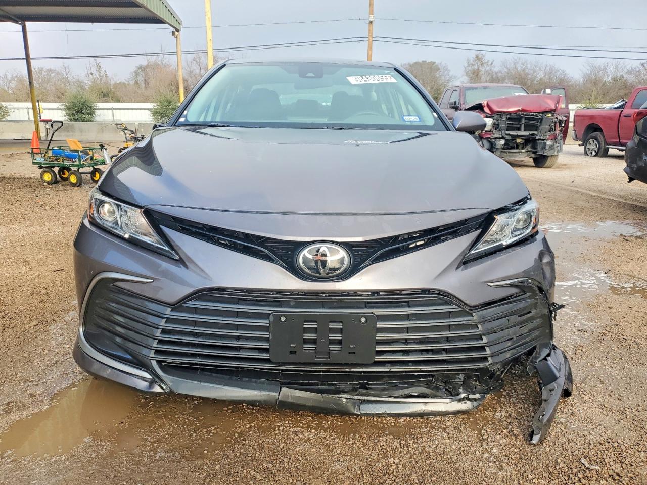 2023 TOYOTA CAMRY LE photo 5
