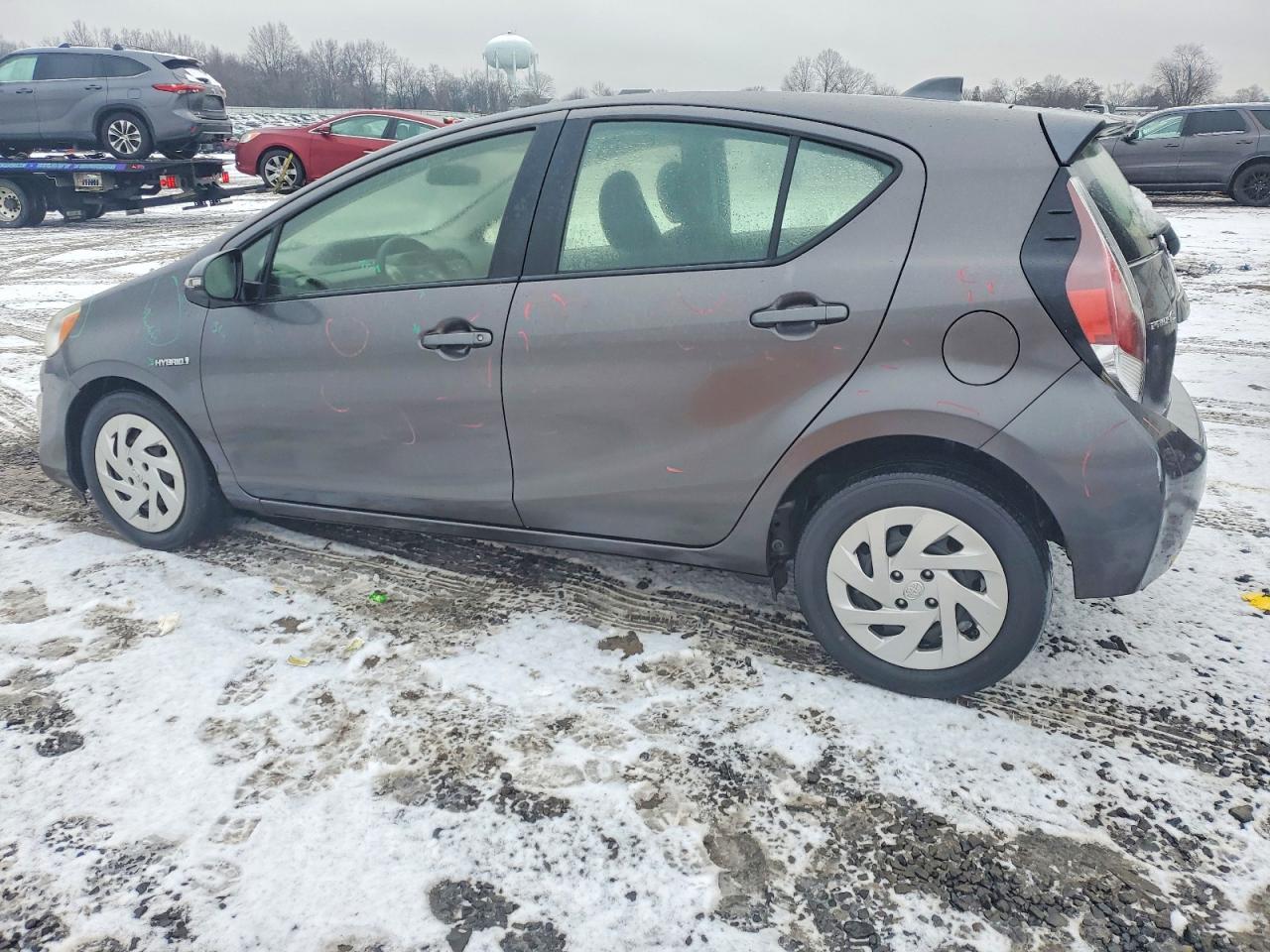 2016 TOYOTA PRIUS C photo 2