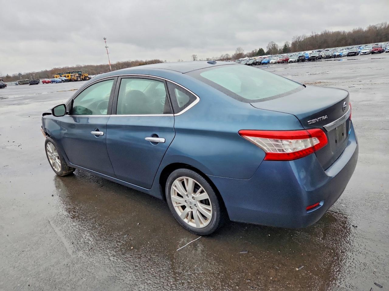 2014 NISSAN SENTRA S photo 2