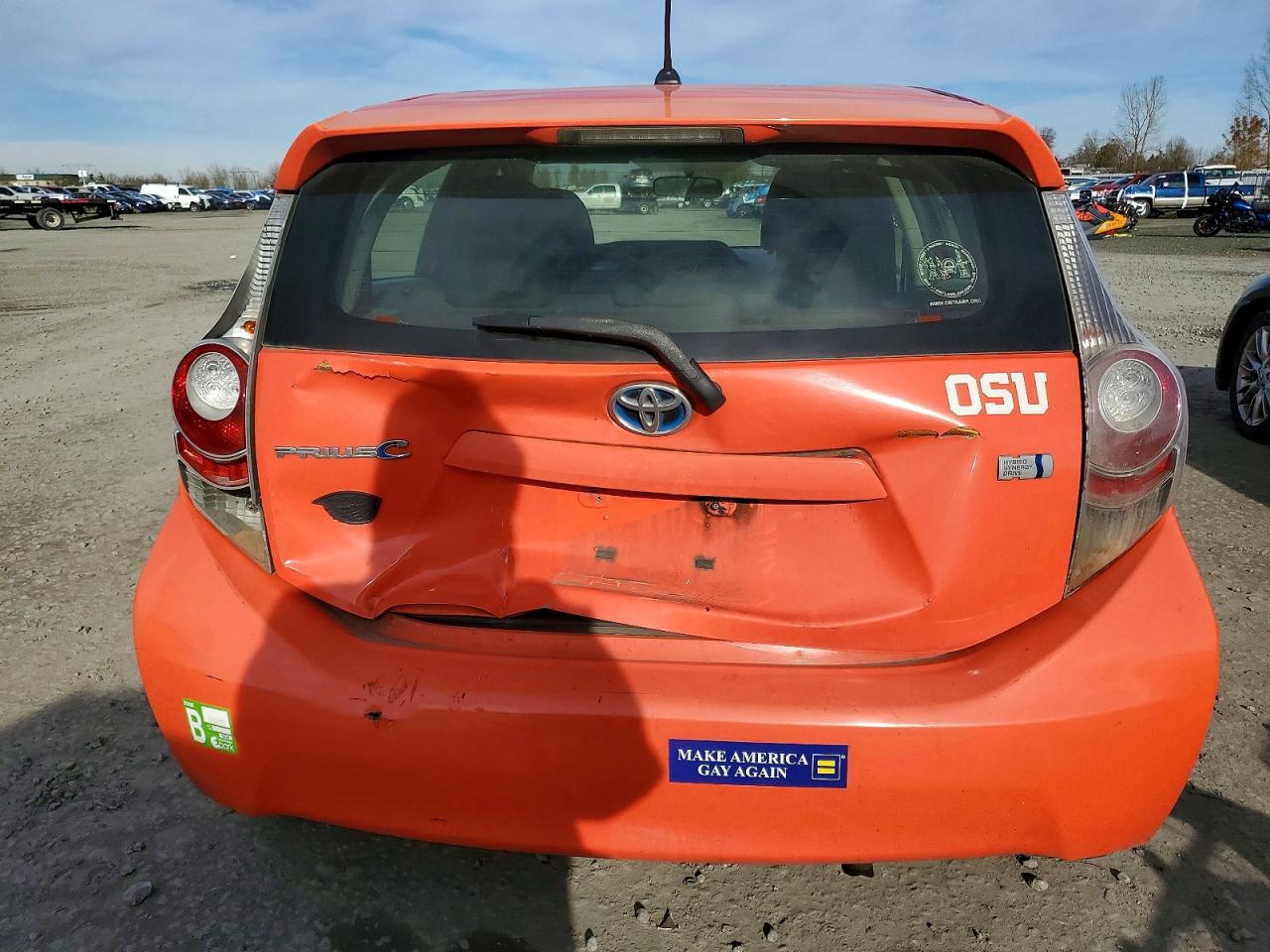 2013 TOYOTA PRIUS C photo 6
