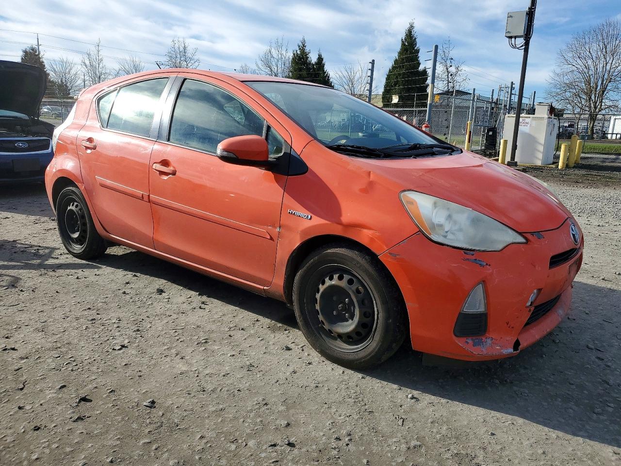 2013 TOYOTA PRIUS C photo 4