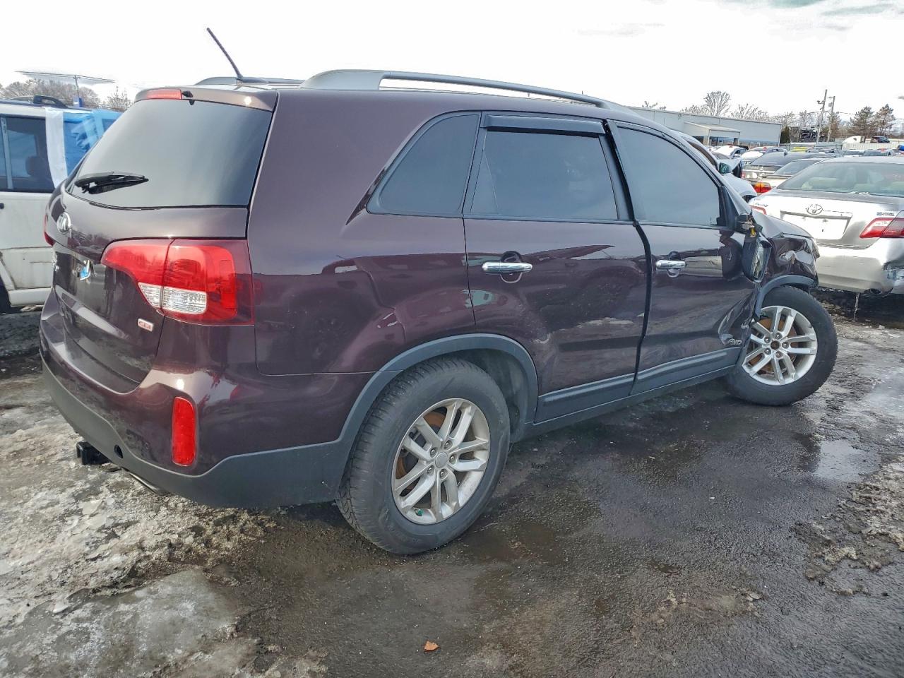 2015 KIA SORENTO LX photo 3