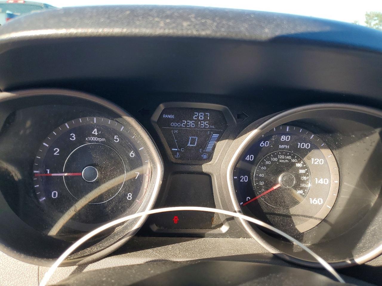 2013 HYUNDAI ELANTRA GLS photo 9