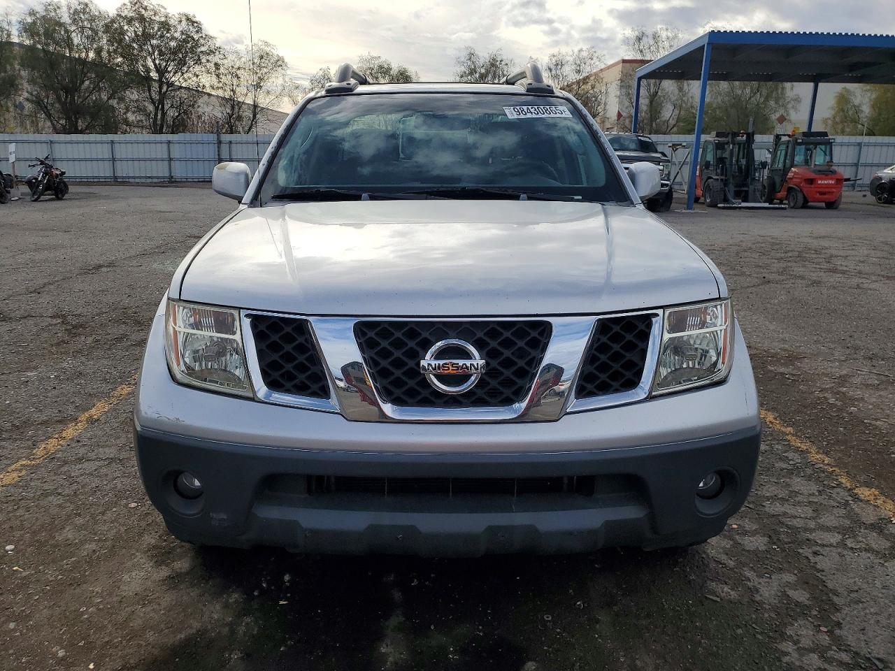 2006 NISSAN FRONTIER CREW CAB LE photo 5