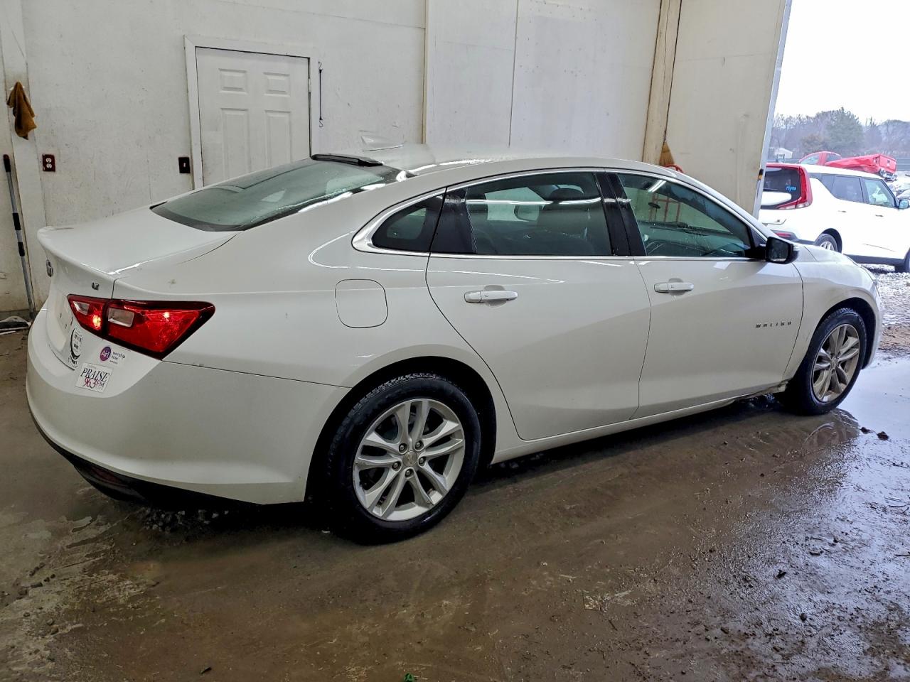 2017 CHEVROLET MALIBU LT photo 3
