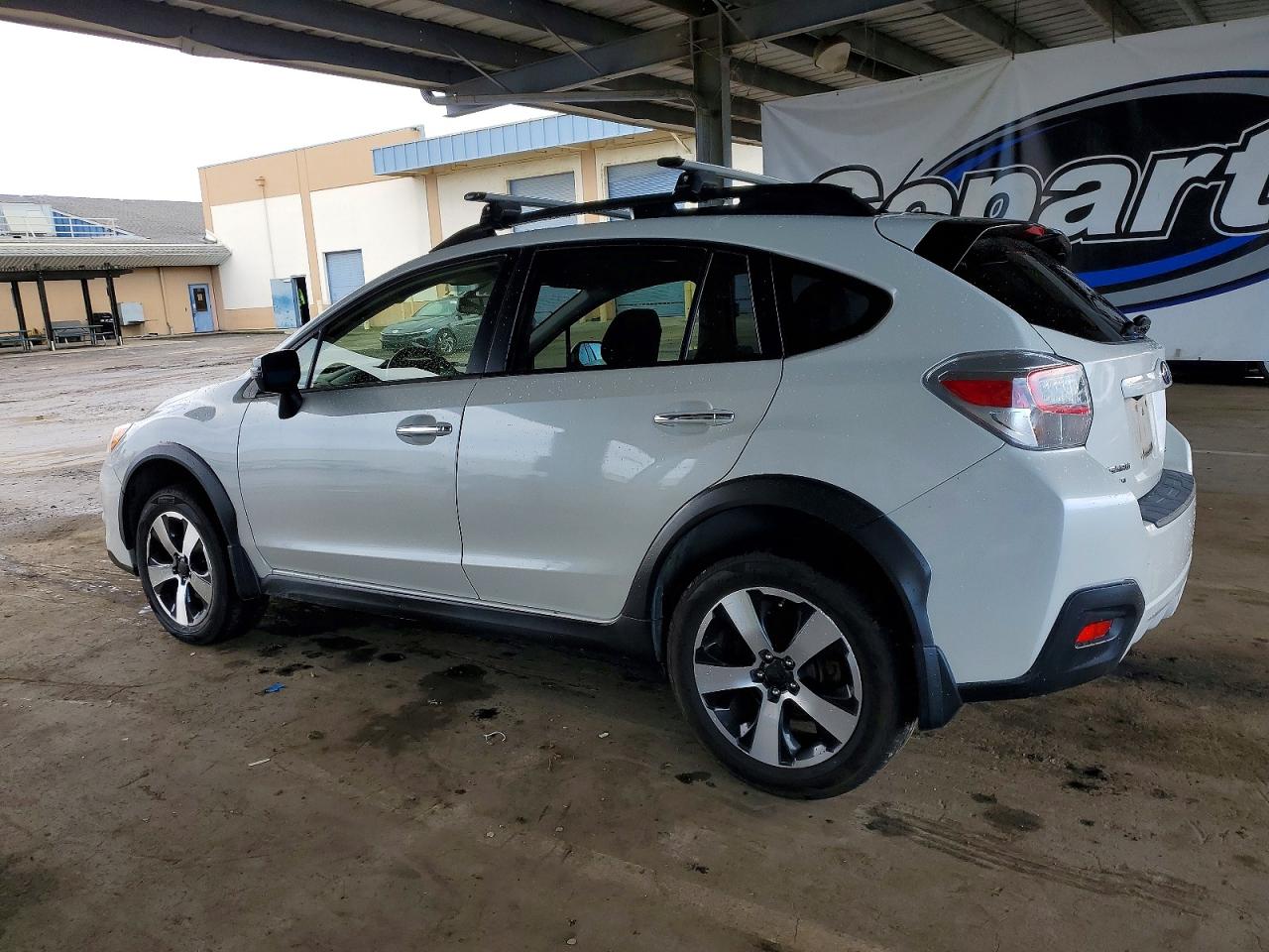 2015 SUBARU XV CROSSTREK 2.0I HYBRID TOURING photo 2