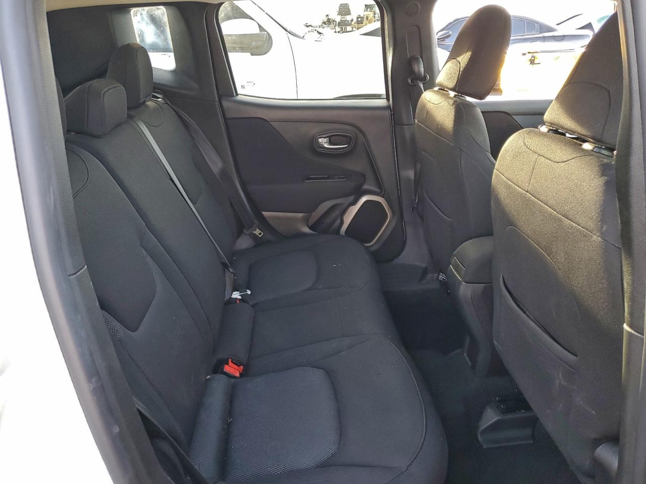 2017 JEEP RENEGADE LATITUDE photo 11