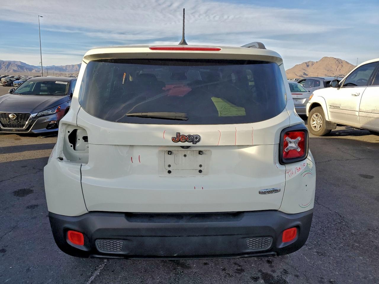2017 JEEP RENEGADE LATITUDE photo 6