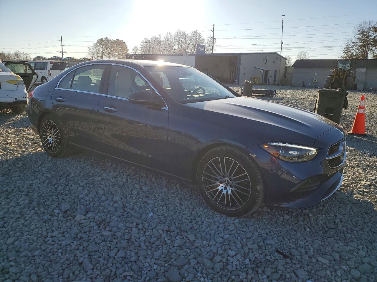 2025 MERCEDES-BENZ C 300 photo 4