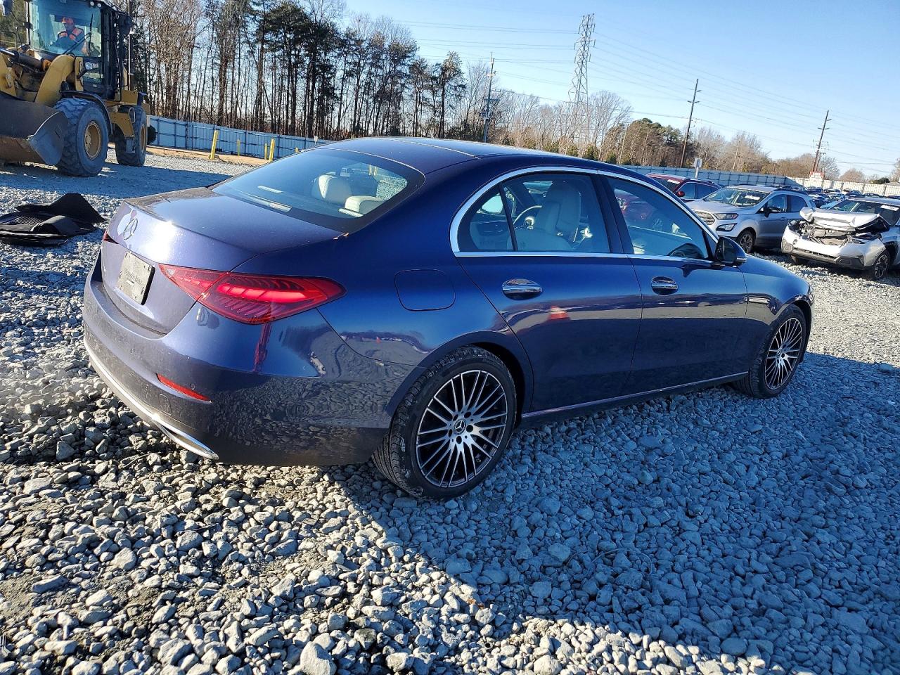 2025 MERCEDES-BENZ C 300 photo 3