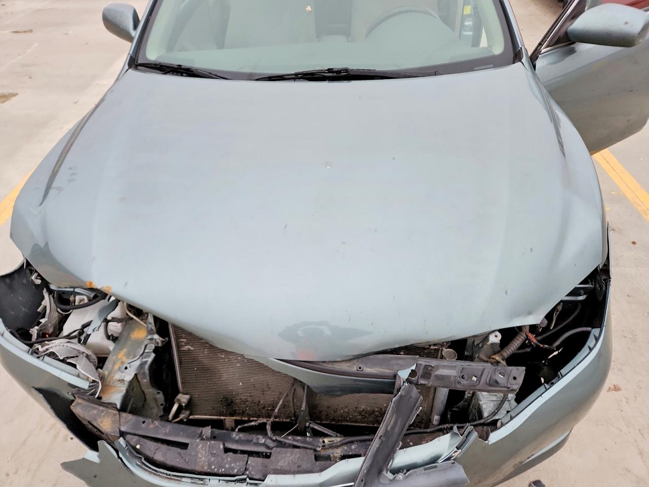 2011 TOYOTA CAMRY BASE photo 11