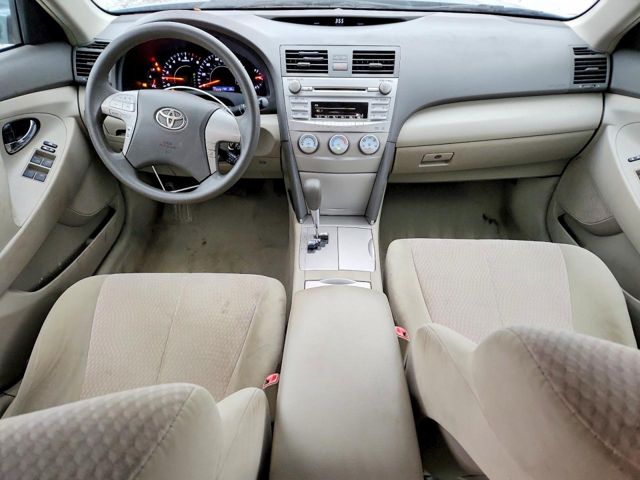 2011 TOYOTA CAMRY BASE photo 8