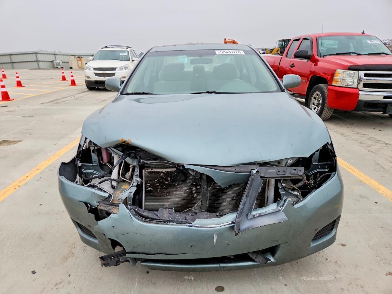 2011 TOYOTA CAMRY BASE photo 5