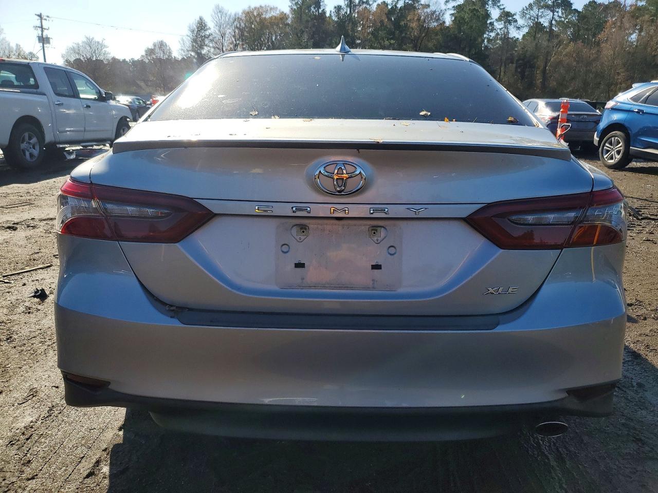 2021 TOYOTA CAMRY XLE photo 6