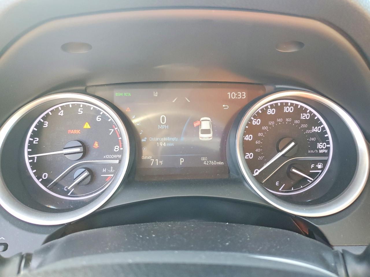2021 TOYOTA CAMRY XLE photo 9