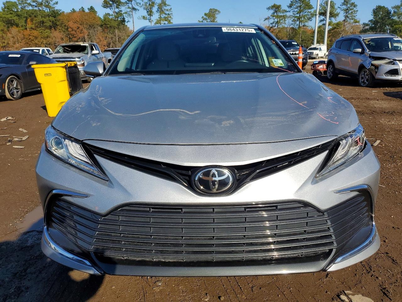2021 TOYOTA CAMRY XLE photo 5