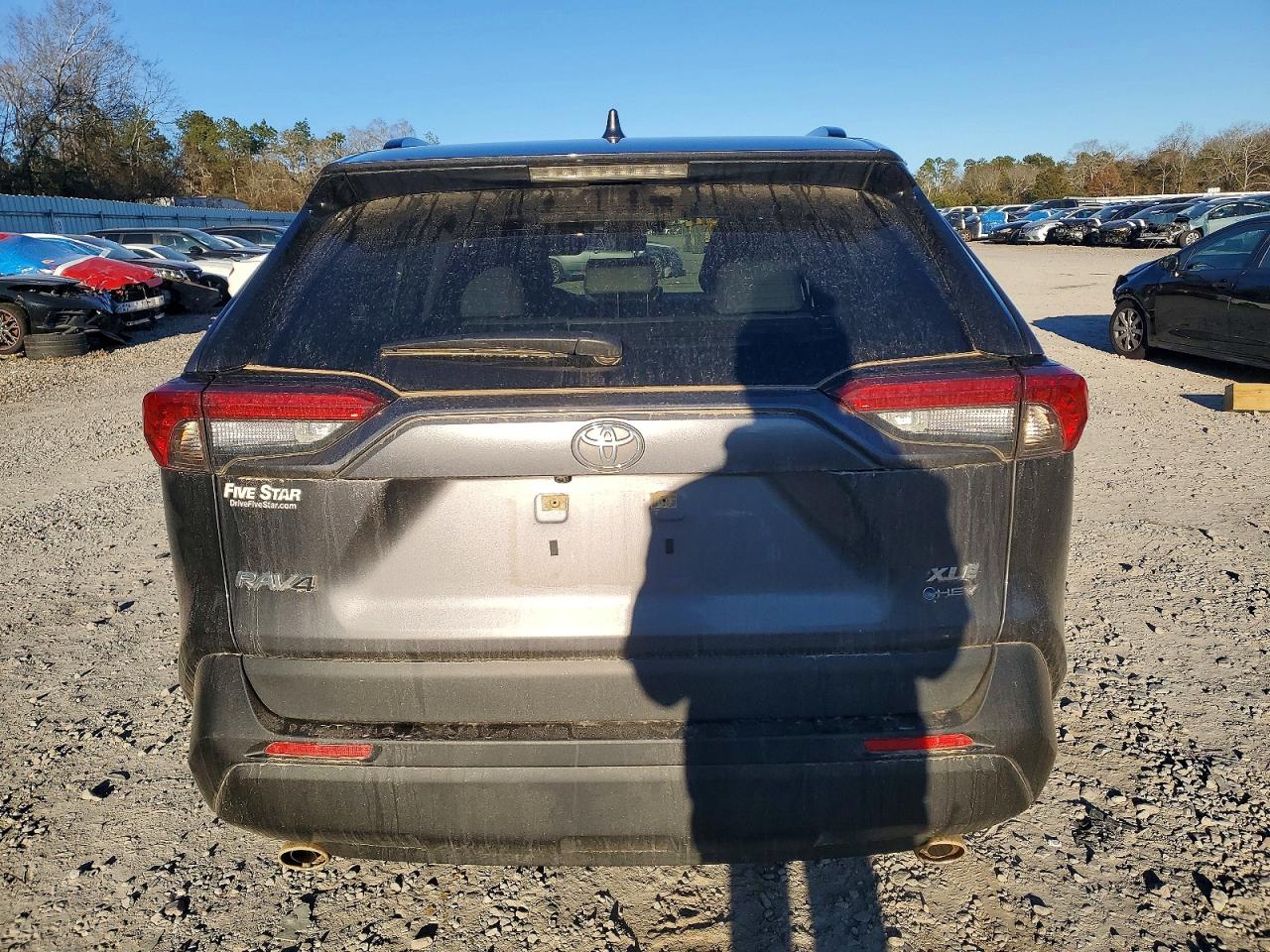 2025 TOYOTA RAV4 XLE PREMIUM photo 11