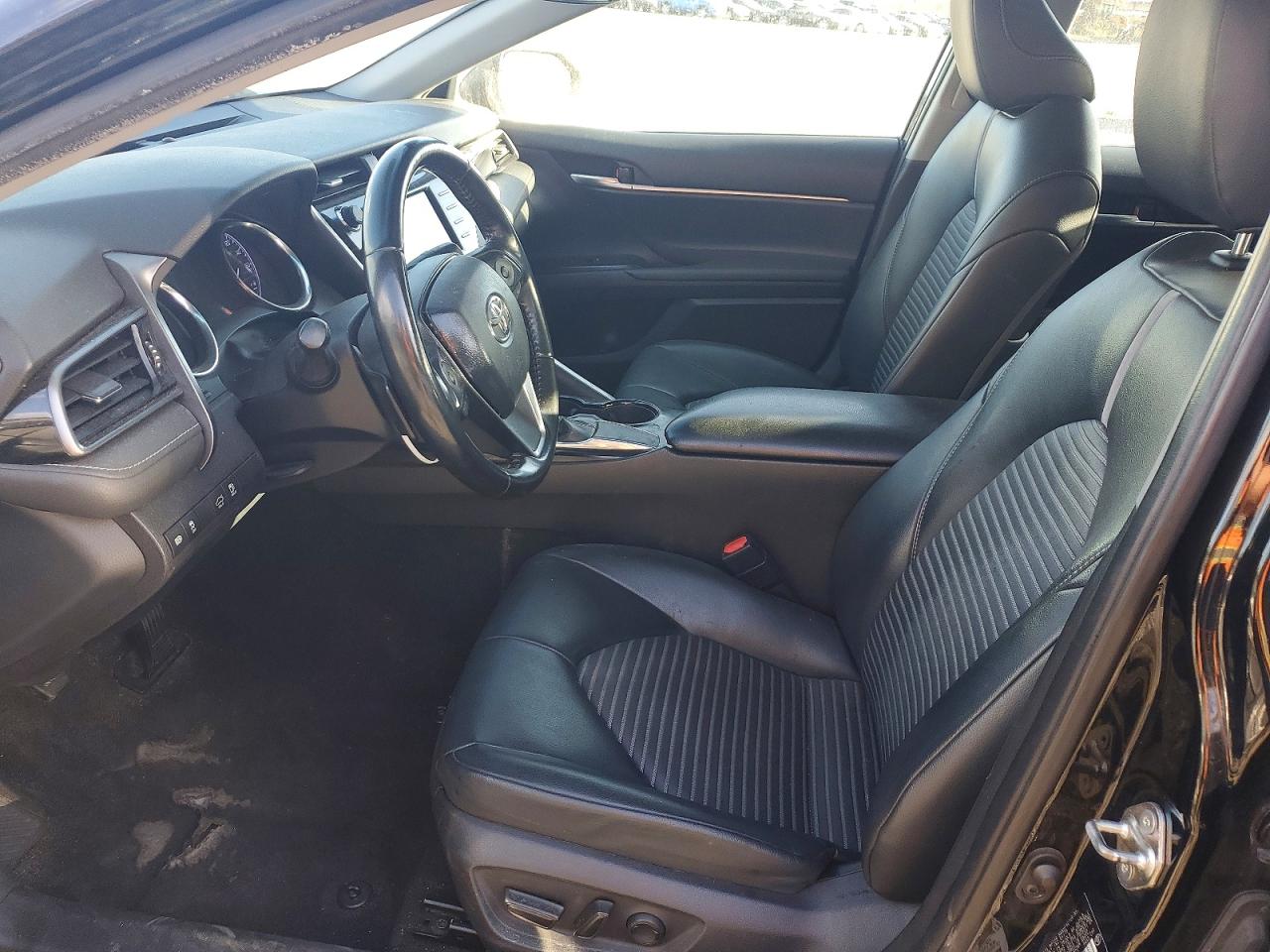 2019 TOYOTA CAMRY L photo 7