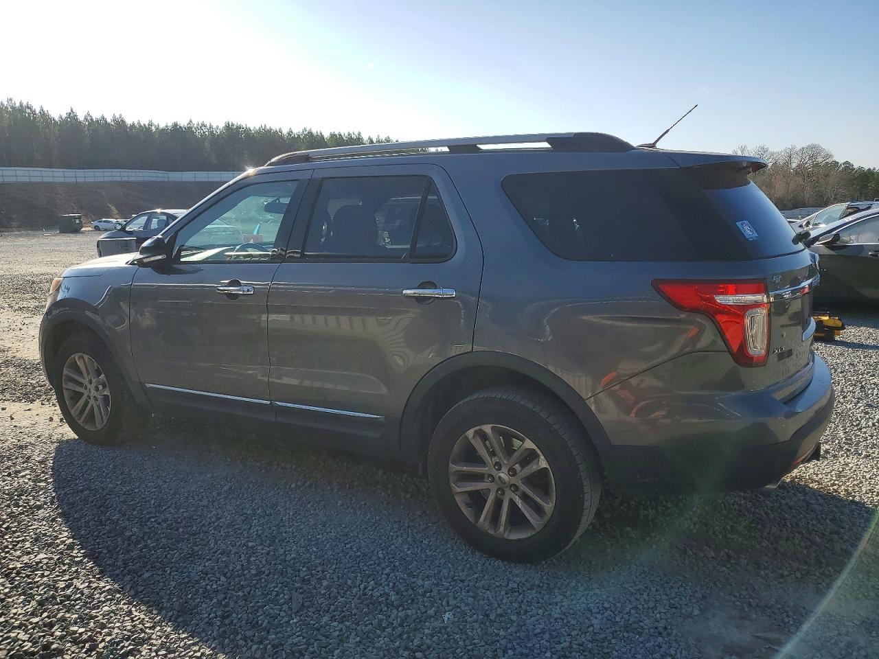 2014 FORD EXPLORER XLT photo 2