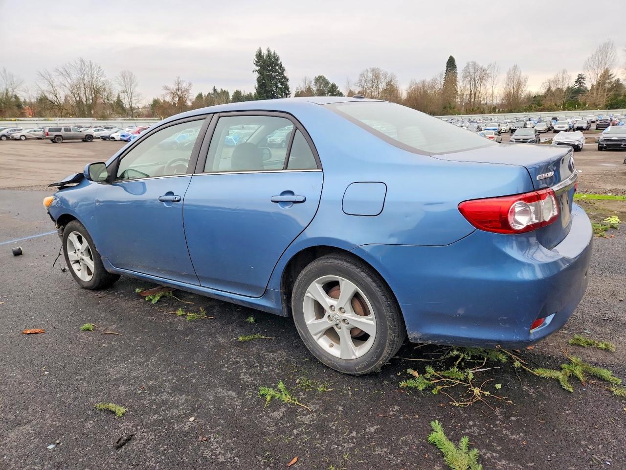 2013 TOYOTA COROLLA BASE photo 2