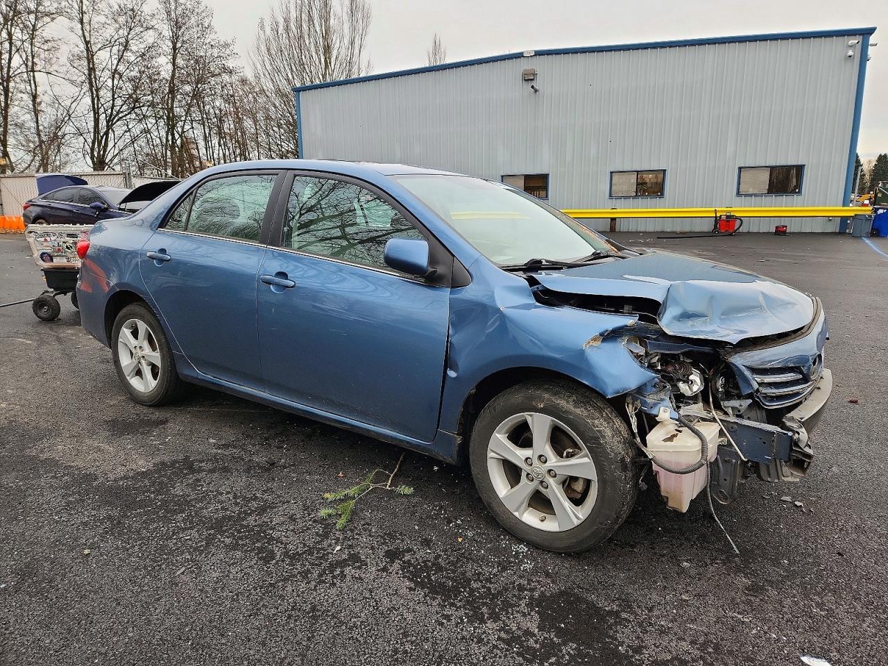 2013 TOYOTA COROLLA BASE photo 4
