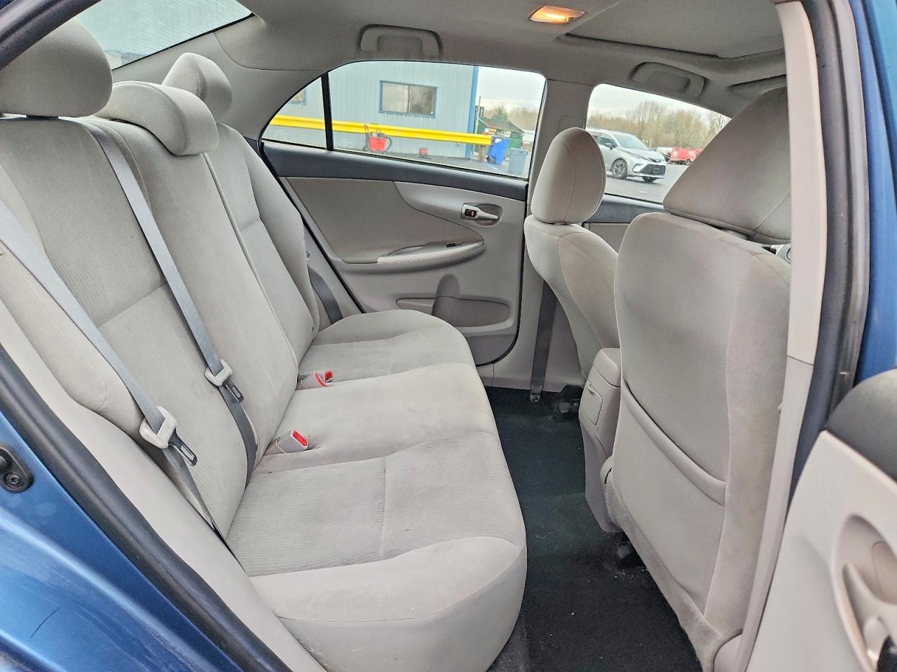 2013 TOYOTA COROLLA BASE photo 10