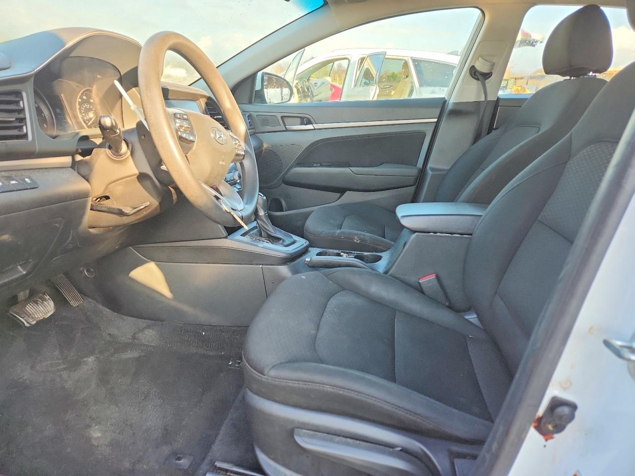 2020 HYUNDAI ELANTRA SEL photo 13