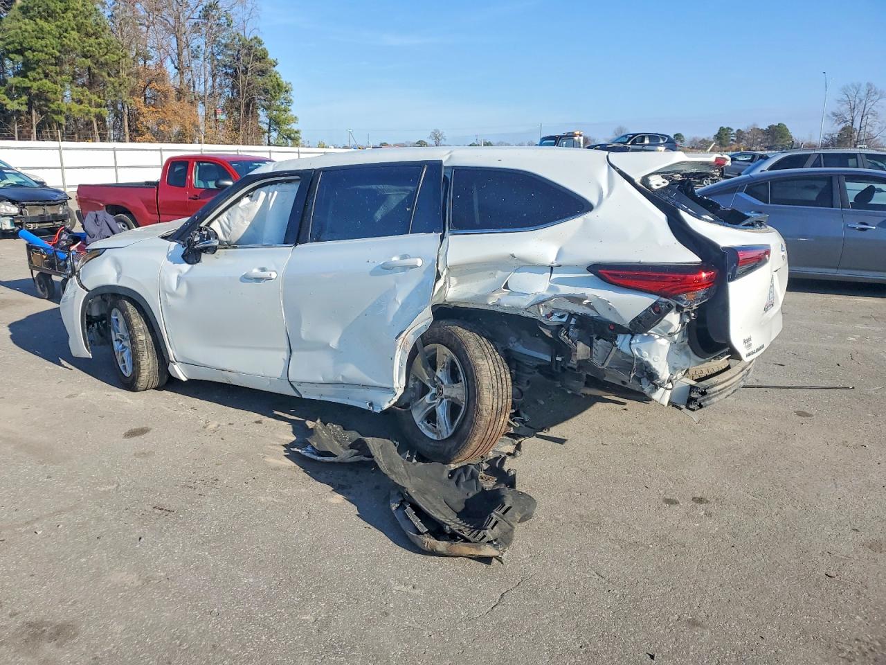 2022 TOYOTA HIGHLANDER L photo 2