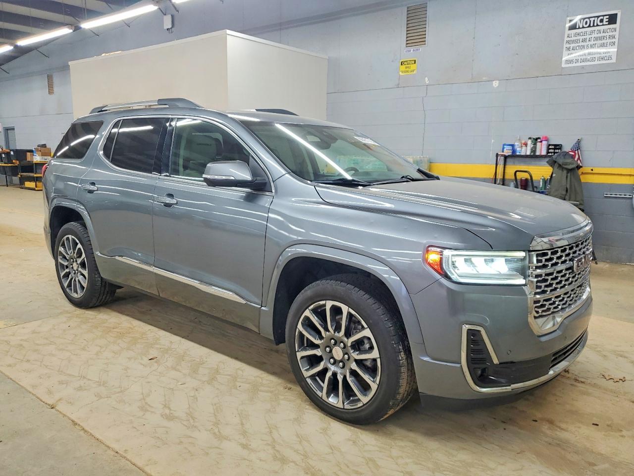 2021 GMC ACADIA DENALI photo 4