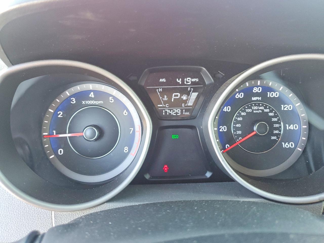 2014 HYUNDAI ELANTRA SE photo 9