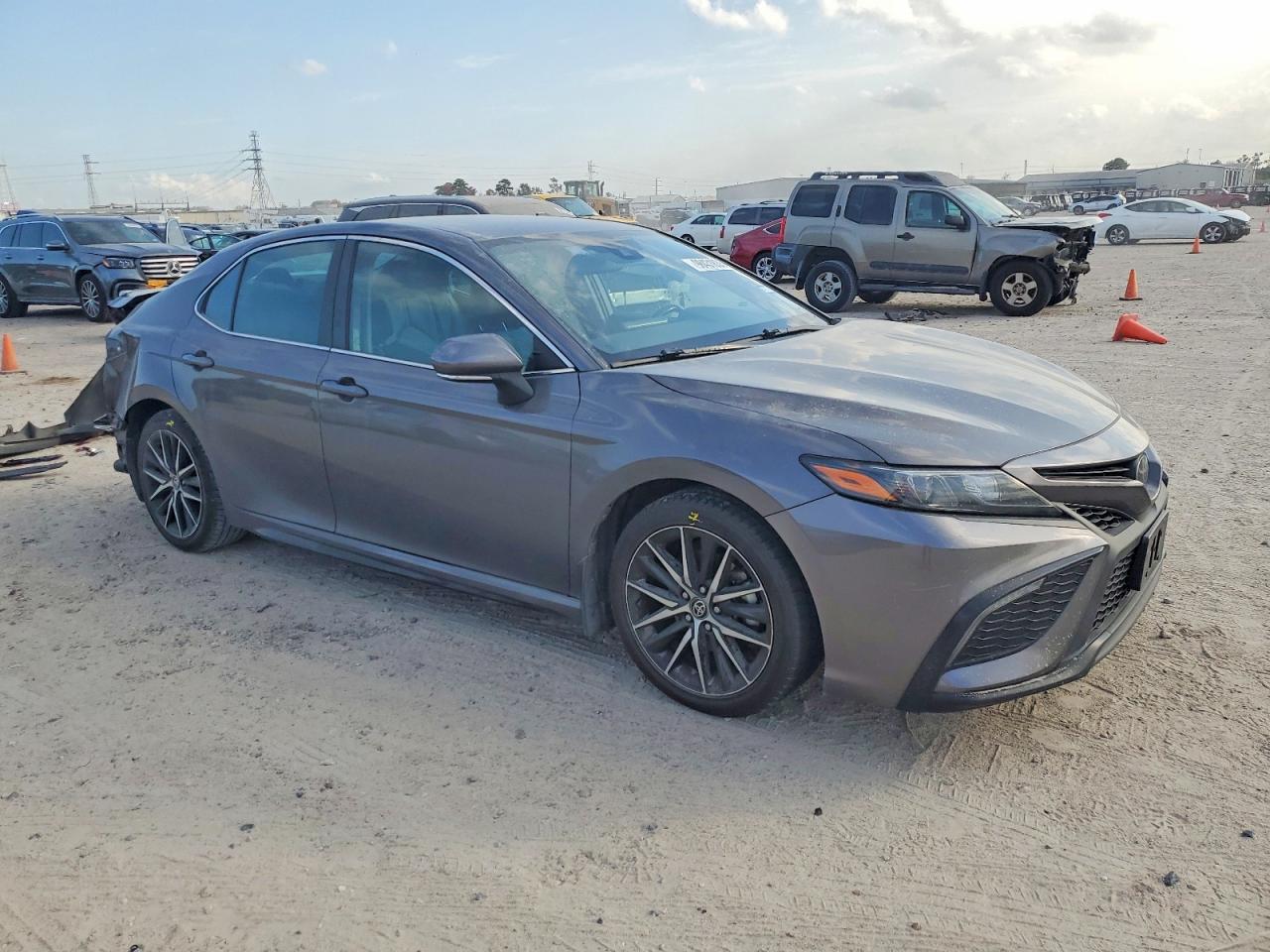 2023 TOYOTA CAMRY SE NIGHT SHADE photo 4