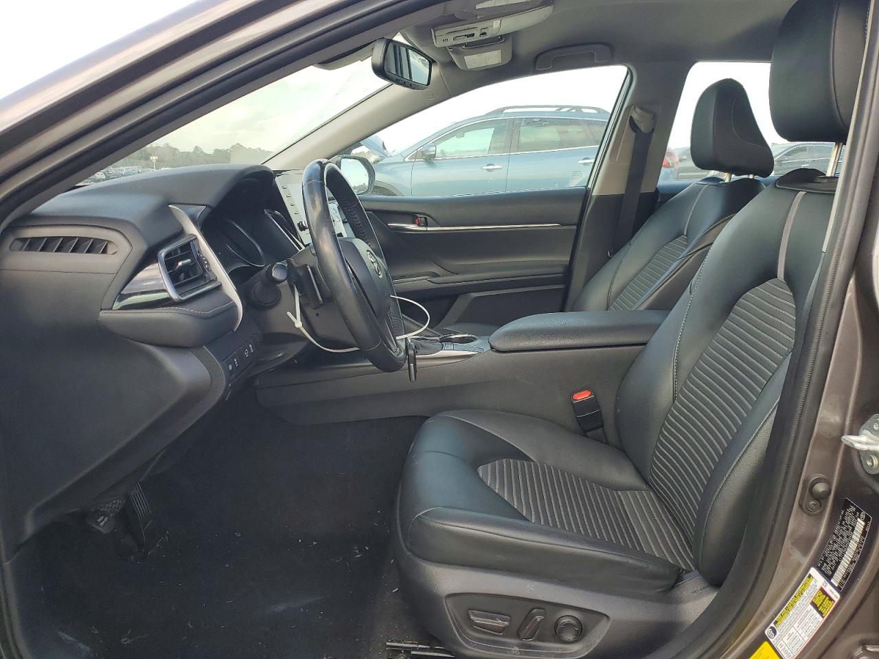 2023 TOYOTA CAMRY SE NIGHT SHADE photo 7