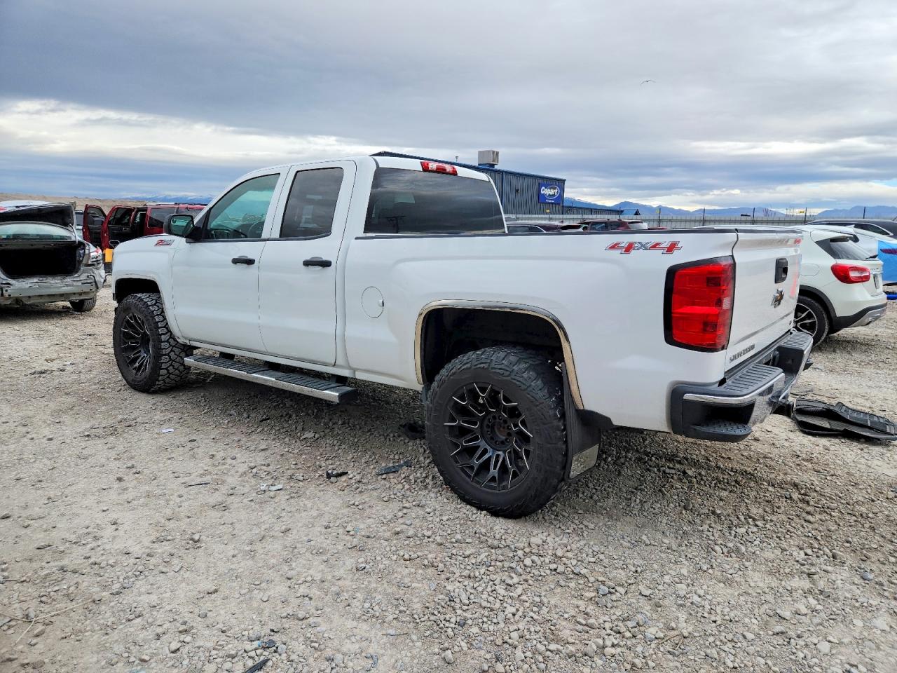 2014 CHEVROLET SILVERADO K1500 LT photo 2