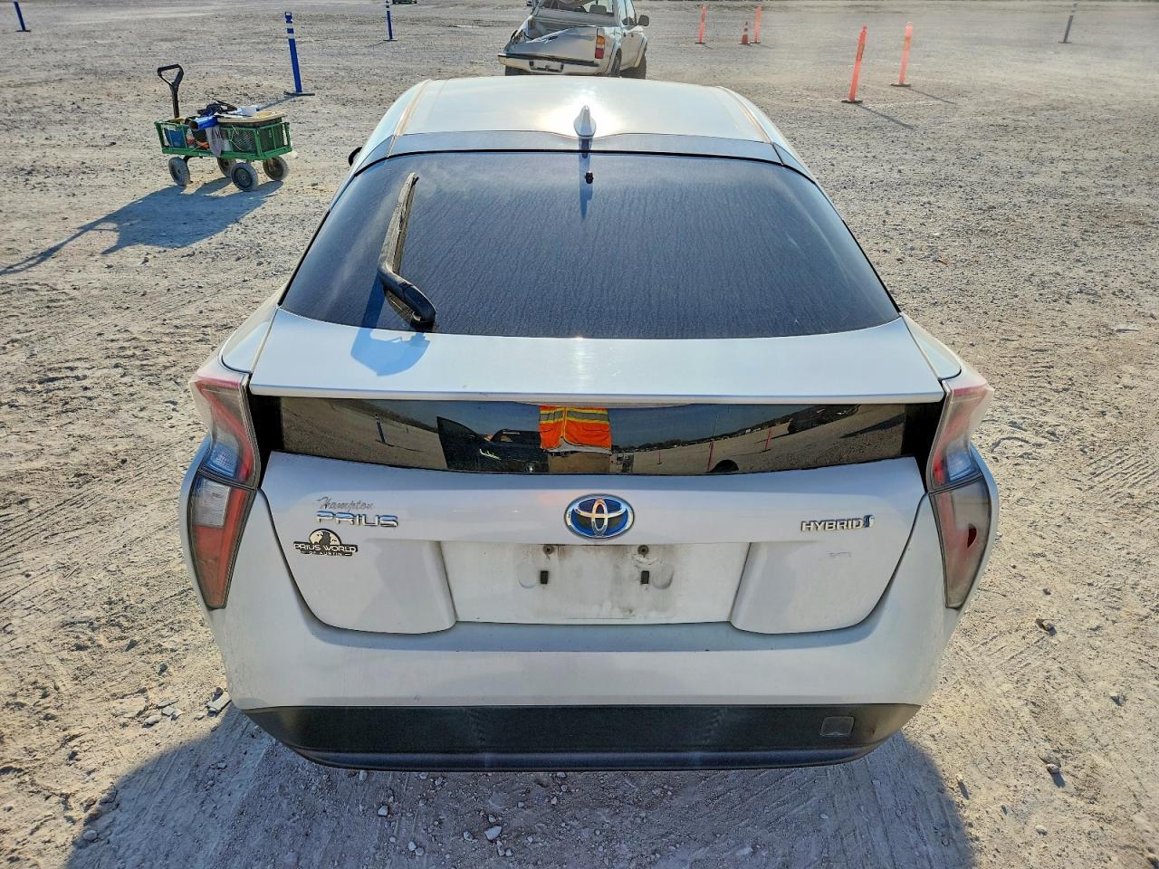 2016 TOYOTA PRIUS photo 16