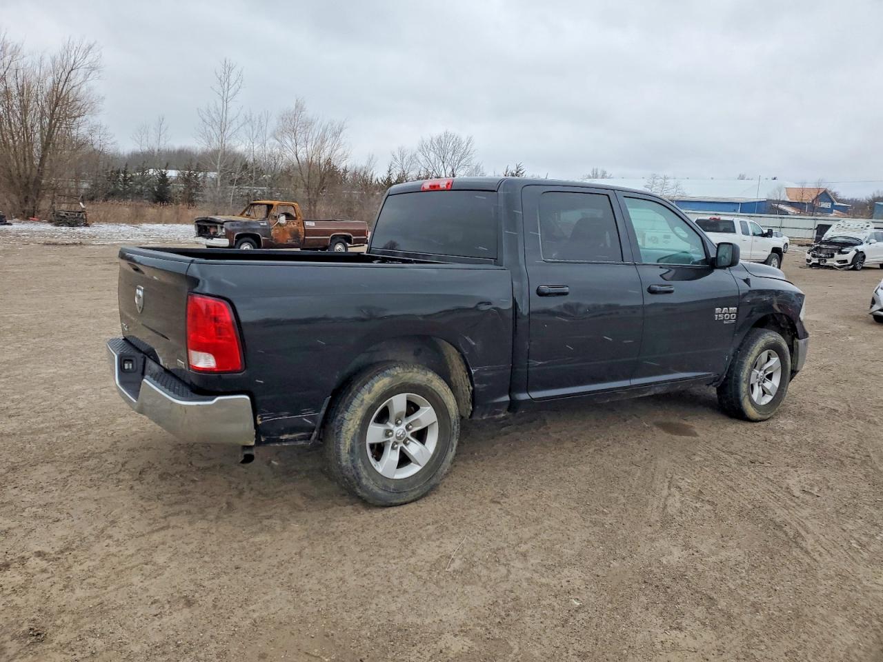 2021 RAM 1500 CLASSIC SLT photo 3