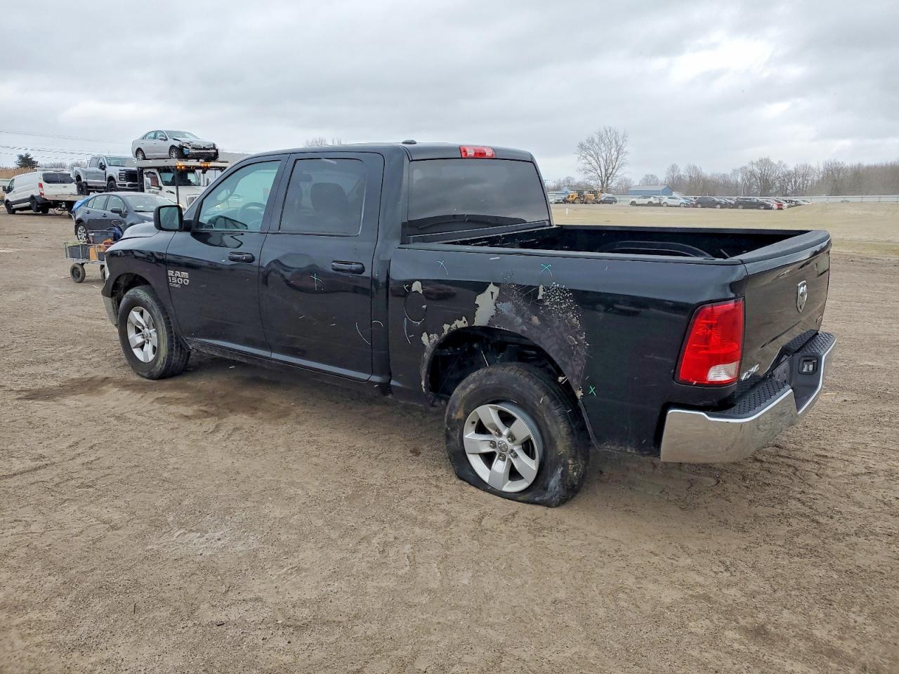 2021 RAM 1500 CLASSIC SLT photo 2