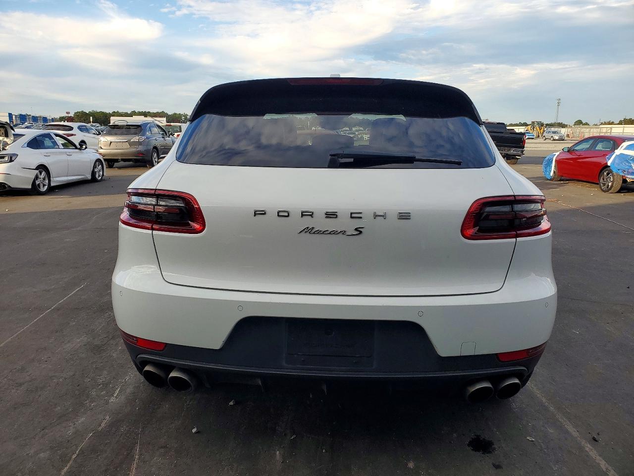 2017 PORSCHE MACAN S photo 6